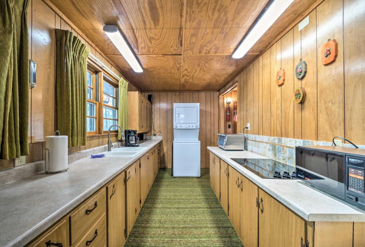 Ruidoso Cabin With Forest Views And Covered Porch Exterior foto